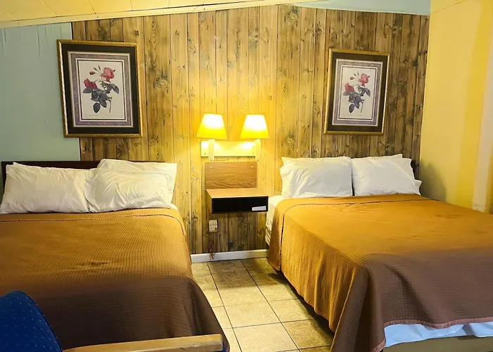Motel Near St Louis- Mississippi River Il